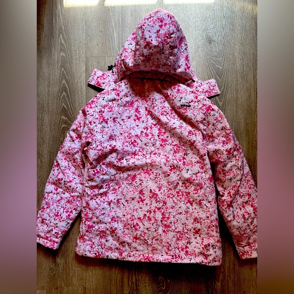 Stylish Women’s Ski + Snowboard Jacket (worn once!) ⛷️💕🏂 - Picture 6 of 6